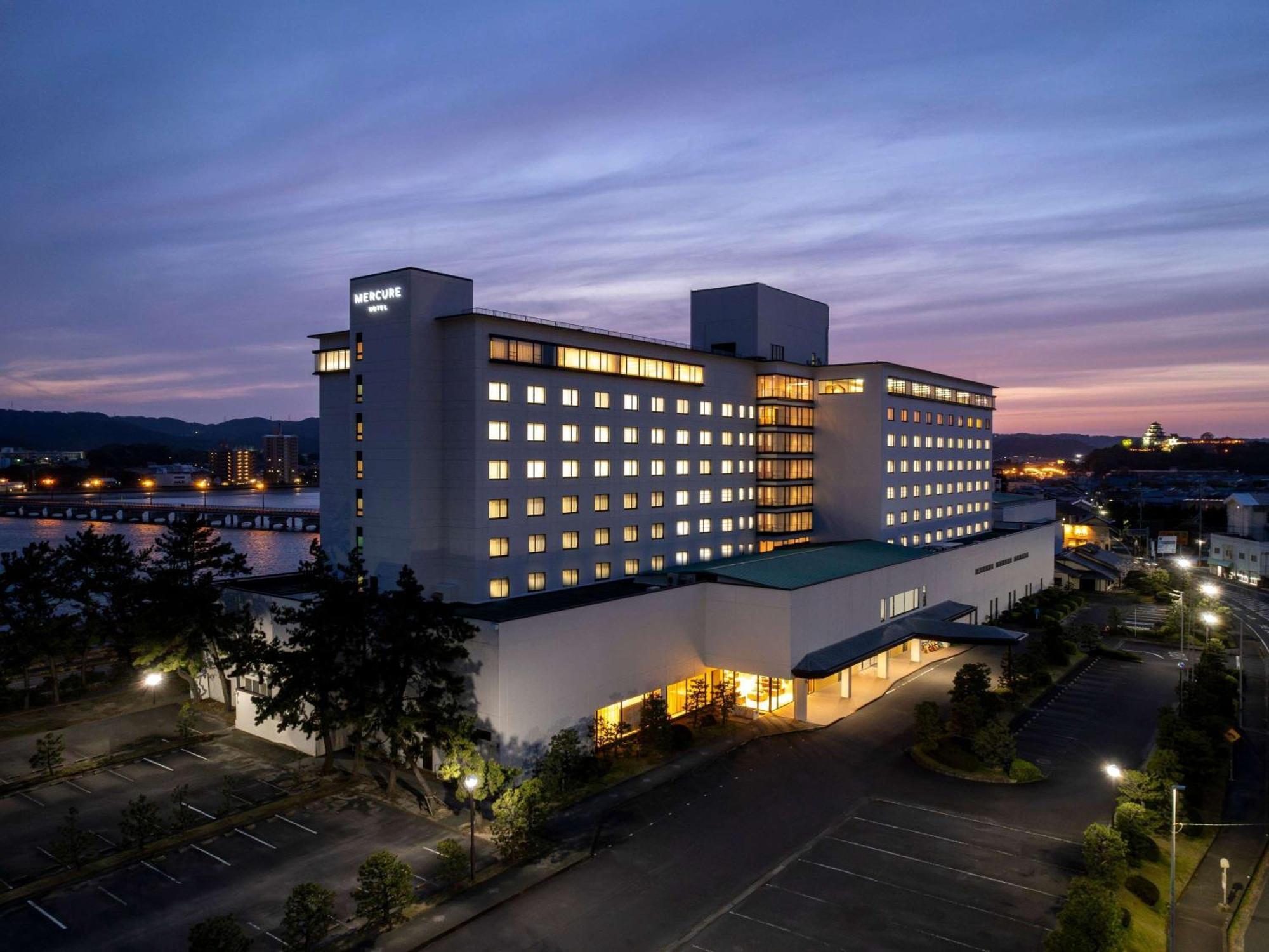 Mercure Saga Hotel